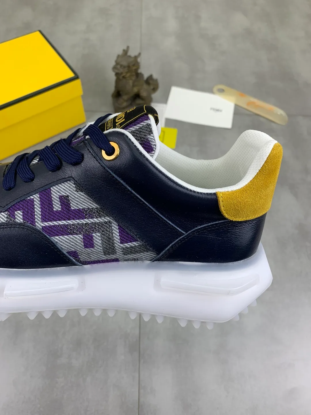 ​Men's shoes 💰P460 💰[New] Little Monster 🆘 New FENDI counter 🕶️🕶️Simple routing effect, showing an elegant and cool driving shoe 🎬Using imported calfskin + first-layer pigskin lining🐂Excellent material🎬Detailed workmanship 🤗Comfortable and comfortable on the feet. ​Pair it with any outfit to show your taste and temperament, low-key luxury ♻️Design ​simple and elegant ​noble and fashionable 🍃​Very loved and favored by trendy men 💓❤️size: 38-44 2️⃣colors available